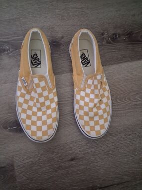 Vans Classic Slip-On Checkerboard Sneakers - Yellow/White.   Womens Size 9